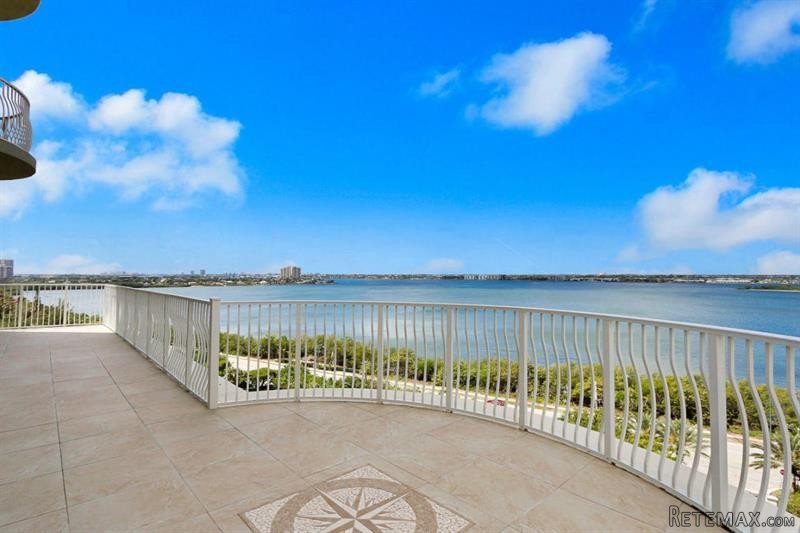 4 bedroom Residence For Sale: Singer.. - 2