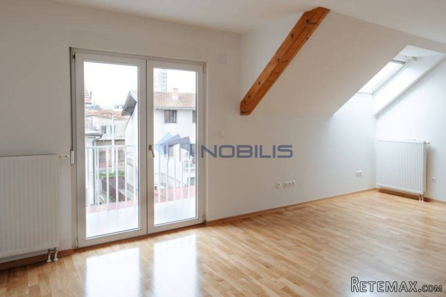 Zagreb, Trešnjevka ( Pazinska ul. ) dvoetažni stan 107 m2 - 10