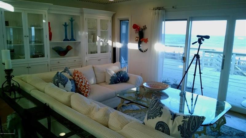 4 bedroom Detached House For Sale: 301.. - 2