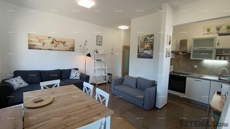 Apartman s terasom, parkirnim mjestom i zajedničkim bazenom.. - 4
