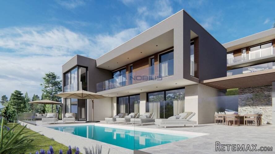 Trogir, Vinišće, villa 200m2 s bazenom, odlična lokacija s p..