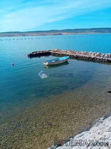 Starigrad, Seline, građevinsko zemljište 3720 m2 s objektom..