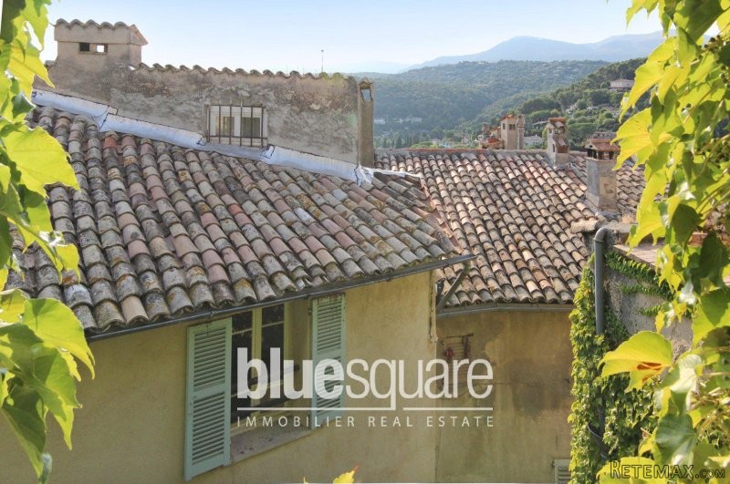 APPARTMENT WITH A VIEW IN ST PAUL DE..