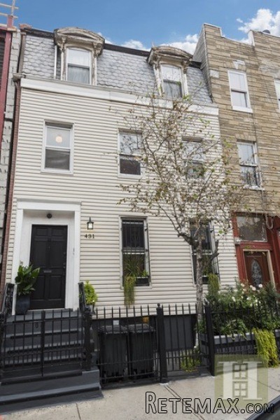 5 bedroom Town House For Sale: 431..