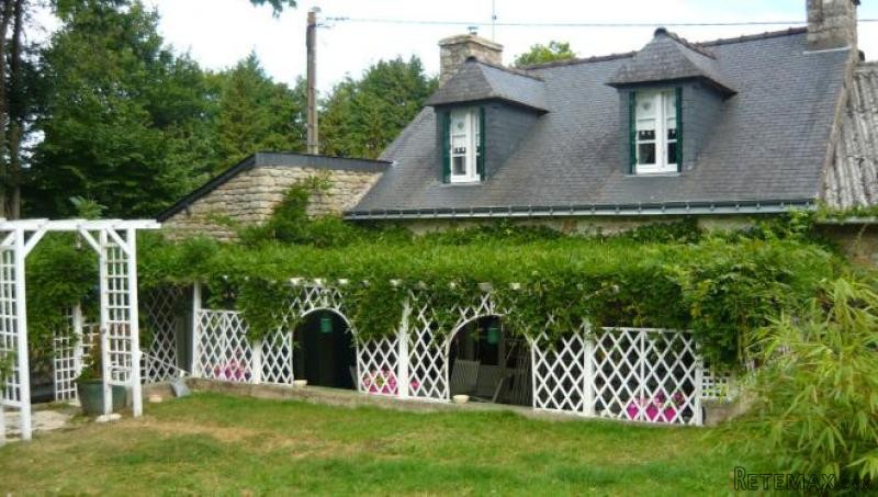 Cottage Style House, Delightful Garden - 2