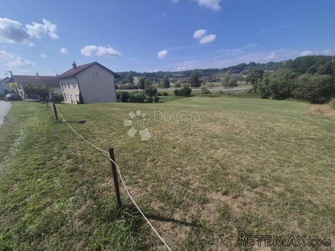 Zemljište u postupku prenamjene 2.316m² nadomak Krapine! - 2