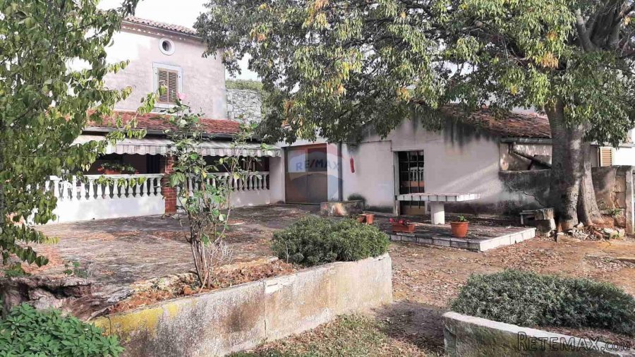 Istra, Vrsar okolica kuća sa građevinskim zemljištem sa pogl