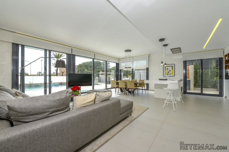 Modern style villa situated in one of the most luxury areas.. - 3