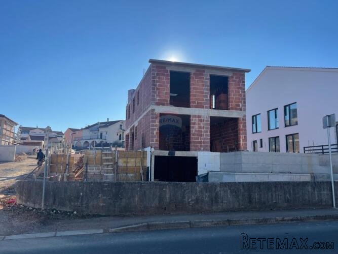 Otok Krk,Malinska,novogradnja-dvojna kuća,135 m2,blizu centr - 3