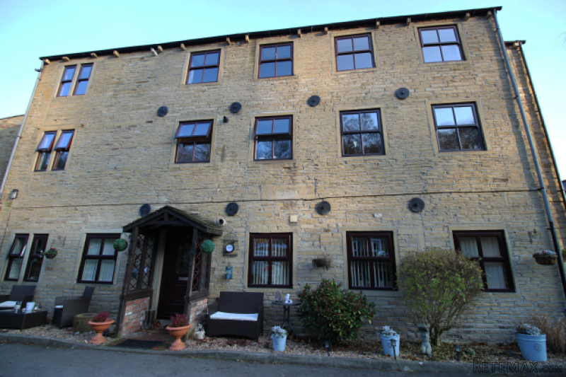 2 bedroom, Ground Floor Flat house for..