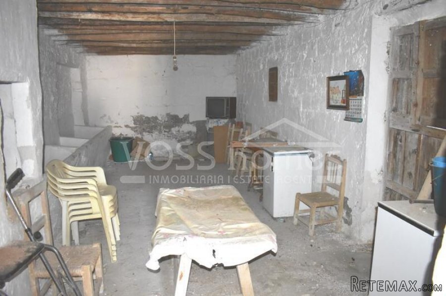 Large country style property, with 7051m2 of urbanisable.. - 14