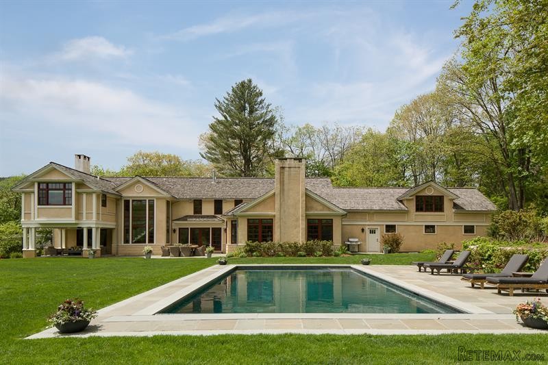 5 bedroom House For Sale: 5 Daisy Lane..