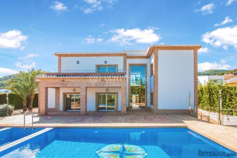 4 Bedroom Villa In Javea