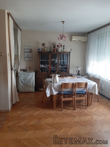 Prodajem stan u Velikim Crljenima - 2