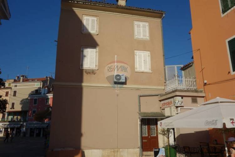 ROVINJ,CENTAR-KUĆA ZADNJA U NIZU