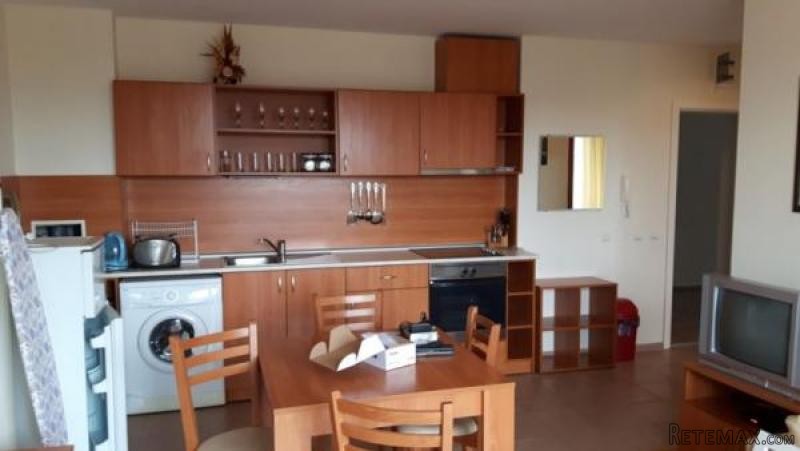 1 BED elegant apartment next to Aqua..