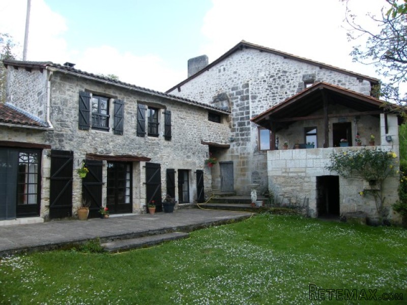 Two Bedroom House With Two Bedroom Gite