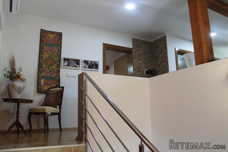 Useljiva i moderno namještena kuća Vrnograč - 27
