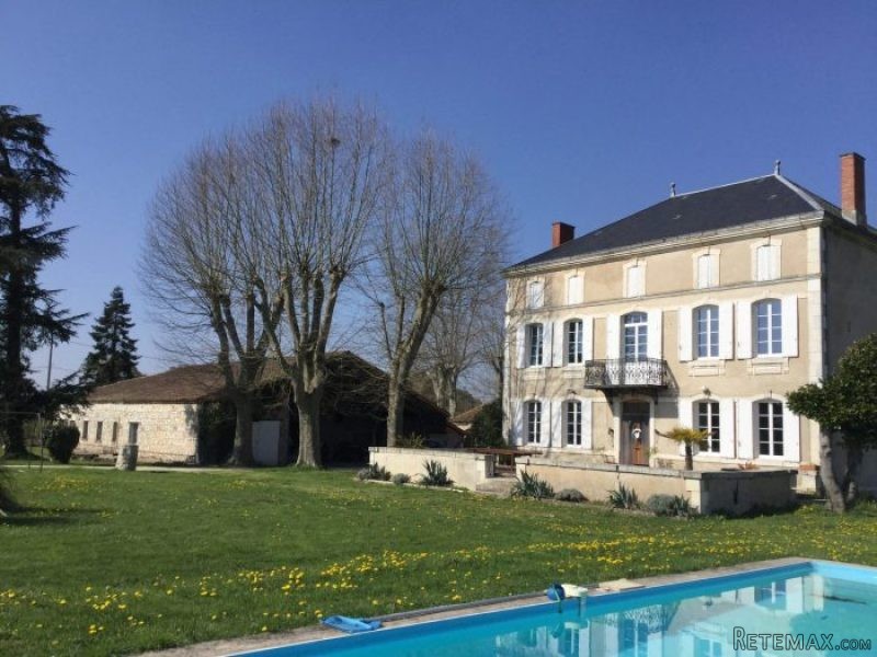 6 Bedrooms - House - Aquitaine - For..