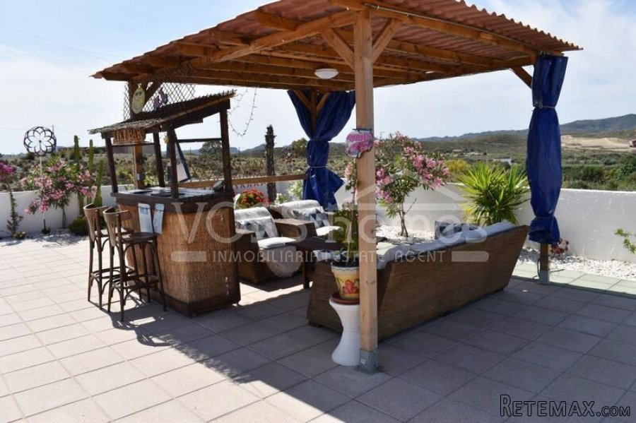 RESERVED MARCH 2022 WITH VOSS HOMES - A spacious, recently.. - 10
