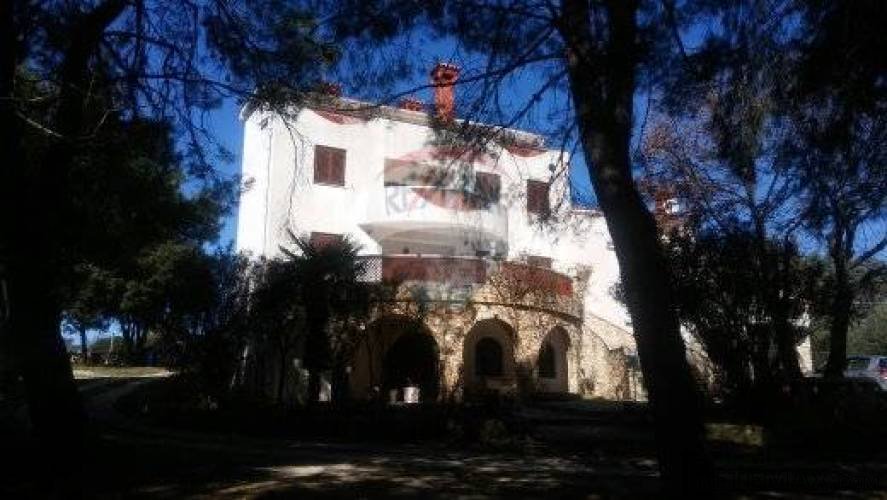 Istra, Banjole, apartmanska kuća 300m od mora