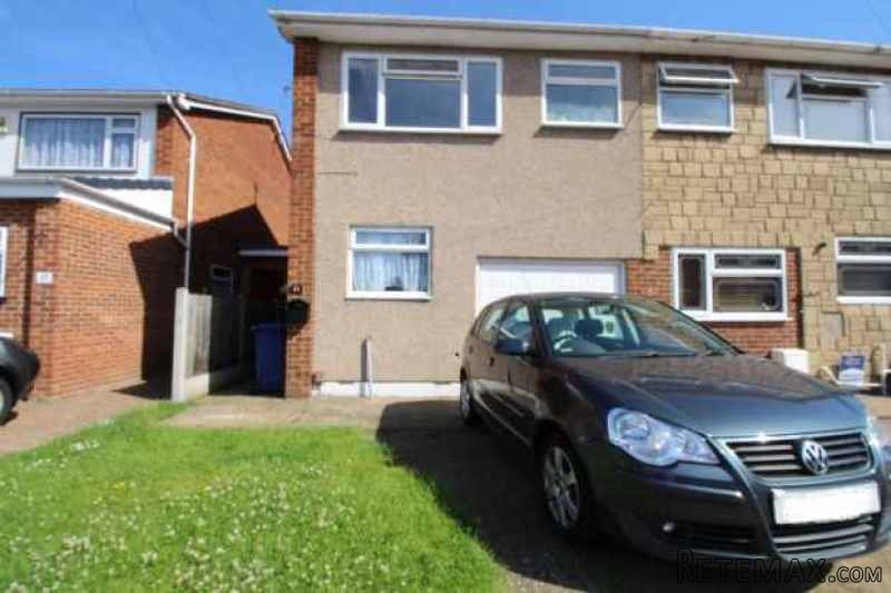 3 bedroom, Semi-detached House house..