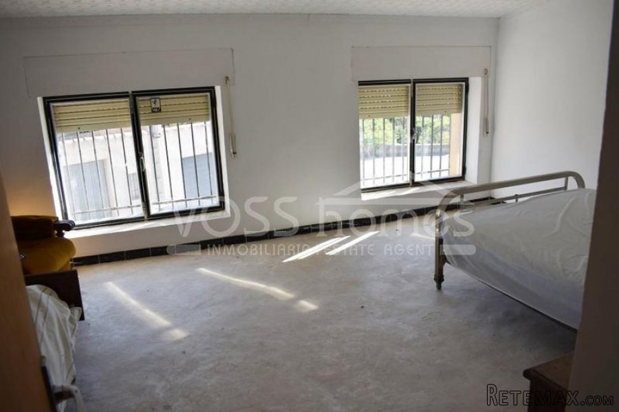 REDUCED - A traditional Country / Village house for sale.. - 8