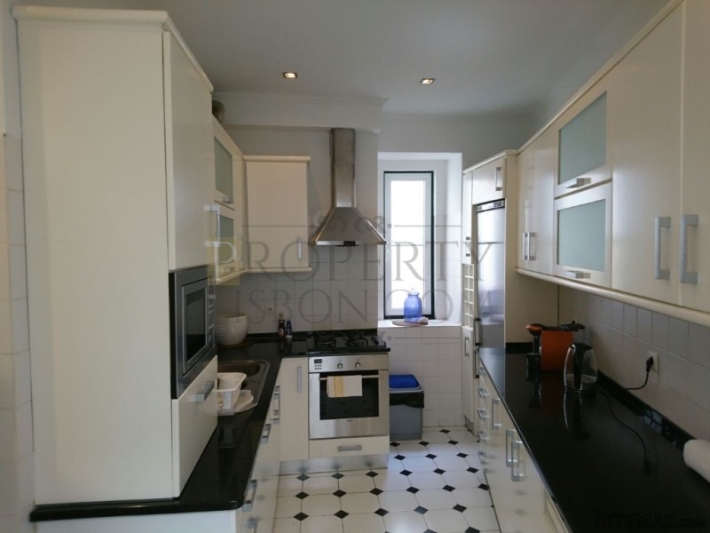 T4 Lisbon apartment for Sale, Sao Bento.. - 2