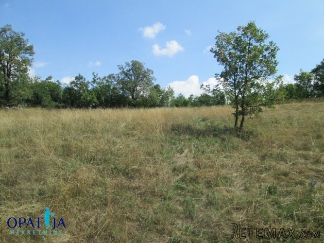 Viškovo-Marčelji prekrasan teren s pogledom na more
