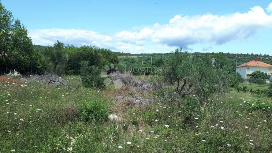 Građevinsko zemljište 300 m od mora - 2
