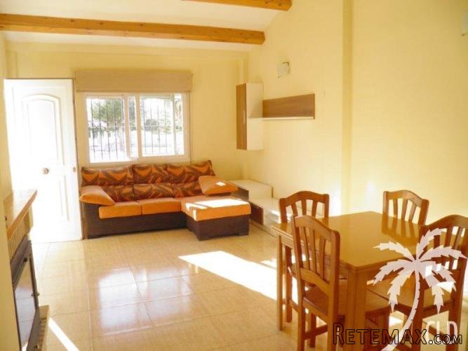 This semi detached property is in excellent conditions and.. - 2