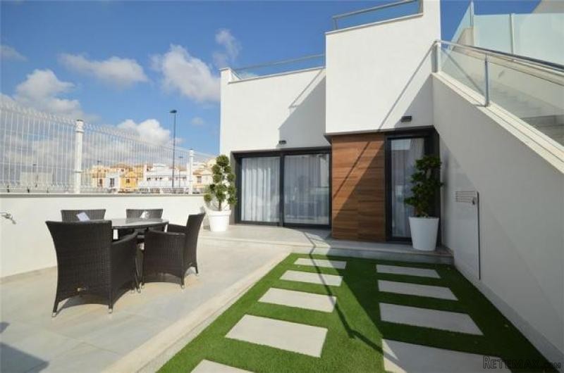 2 bedroom terraced bungalow for sale