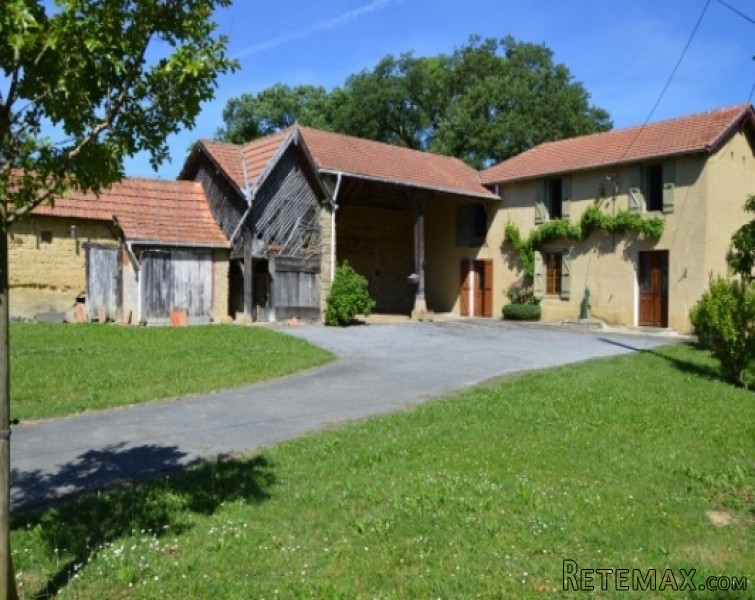 Little Gem. Comfortable cottage in old..