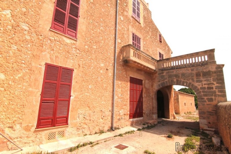 Elegant palace in Santa Maria del Cami - 2