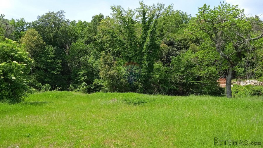 IKA - Zemljište 2081 m2, 230 metara odmora