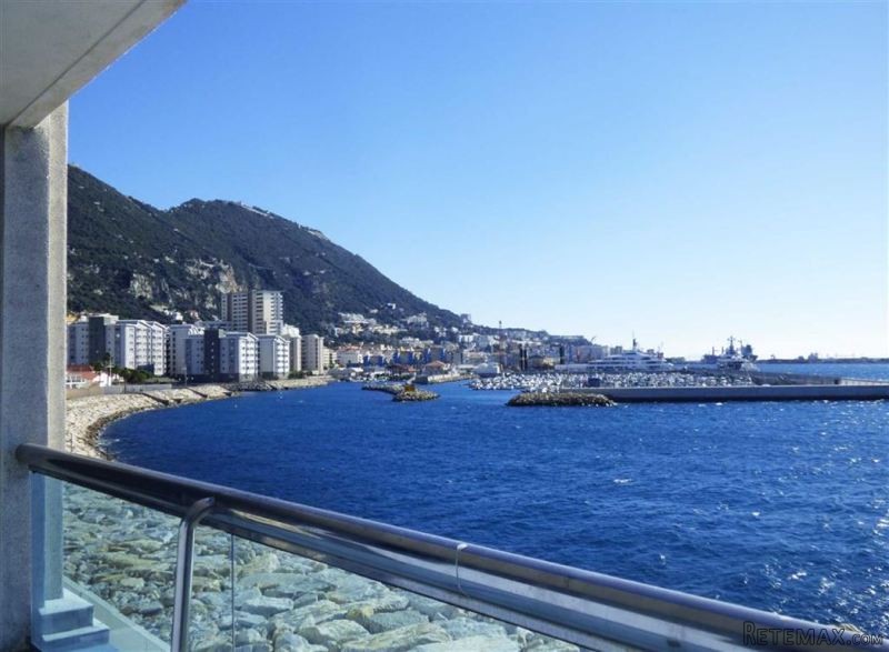 2 bed apartment in Europlaza