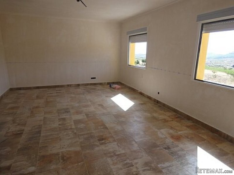 3 BED DETACHED VILLA ON A LARGE.. - 2