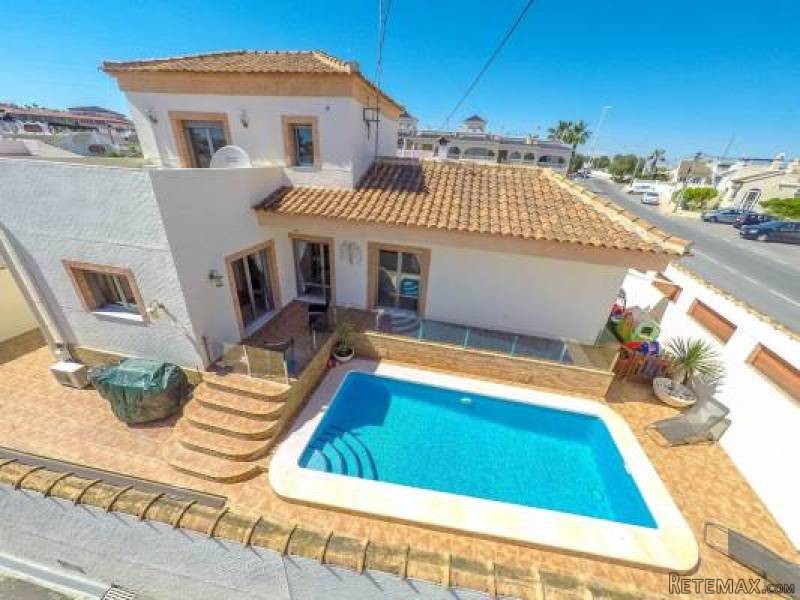 3 Bedroom 2 Bathroom Villa In.. - 2