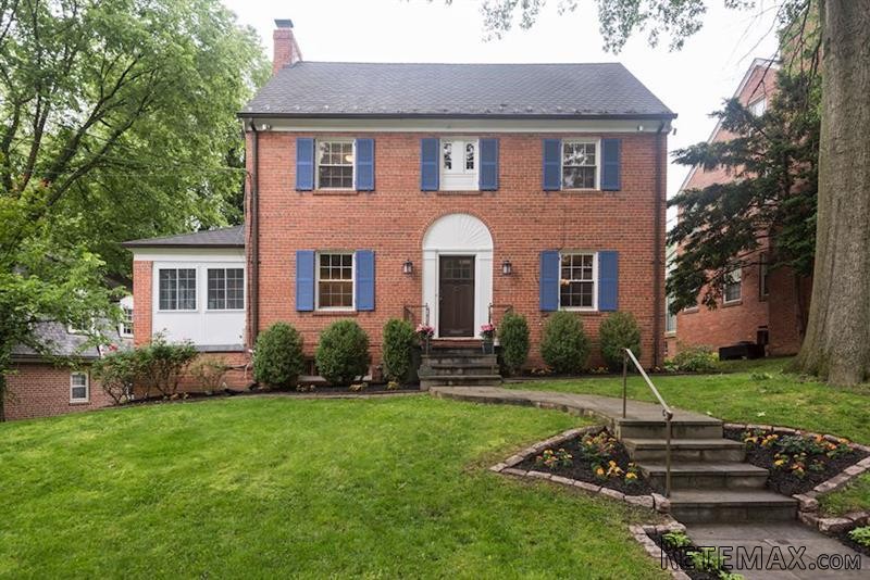 5 bedroom Detached House For Sale: 1675.. - 2