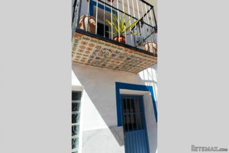 1 bedroom, 1 bathroom Townhouse, (build.. - 2