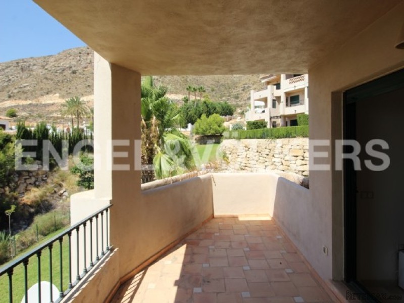 Magnificent Sunny Apartment With Views - 2