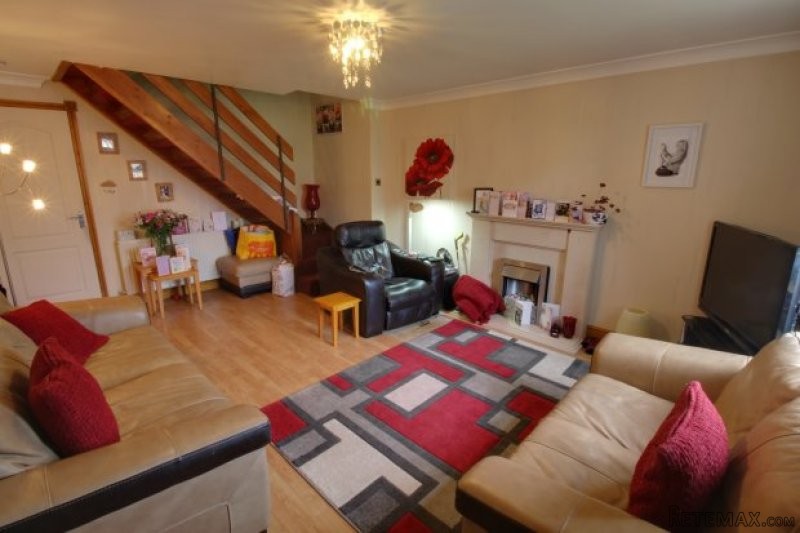 3 bedroom, Semi-detached House house.. - 2