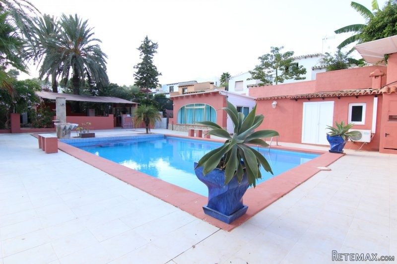 Magnificent villa less then 1 km. from.. - 2