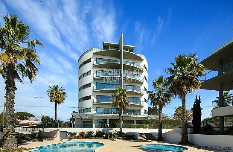 BeachFront Luxury Apartment - 2
