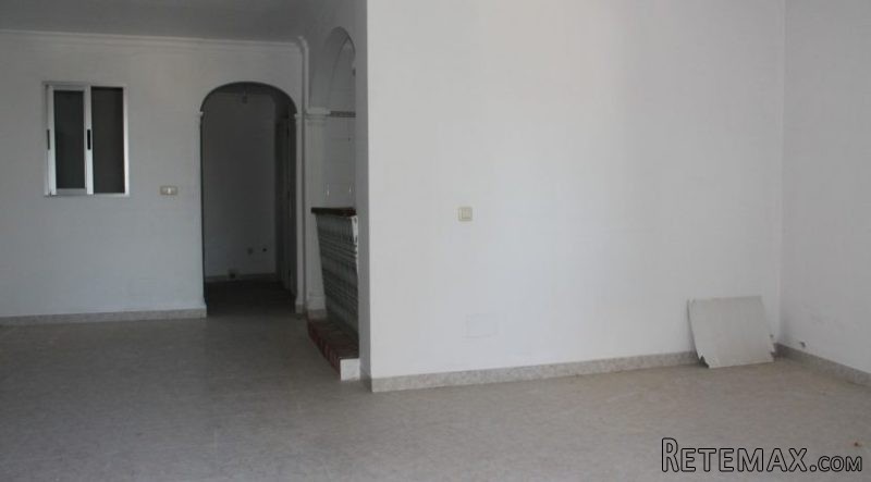 Compact Townhouse Near The Centre Of.. - 2
