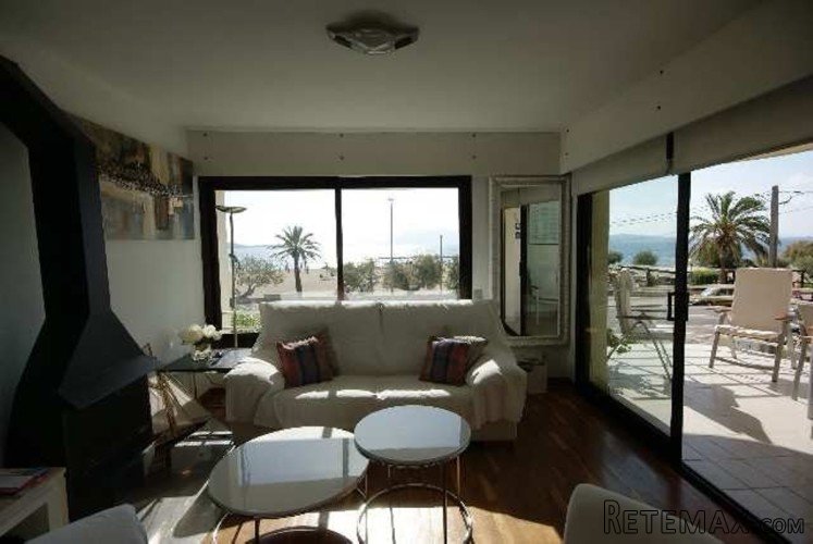 Fantastic first line apartment in Puerto de Pollensa. 120m2..