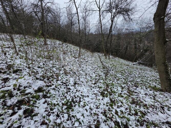 Građevinsko zemljište s projektom u netaknutoj prirodi, bliz - 2