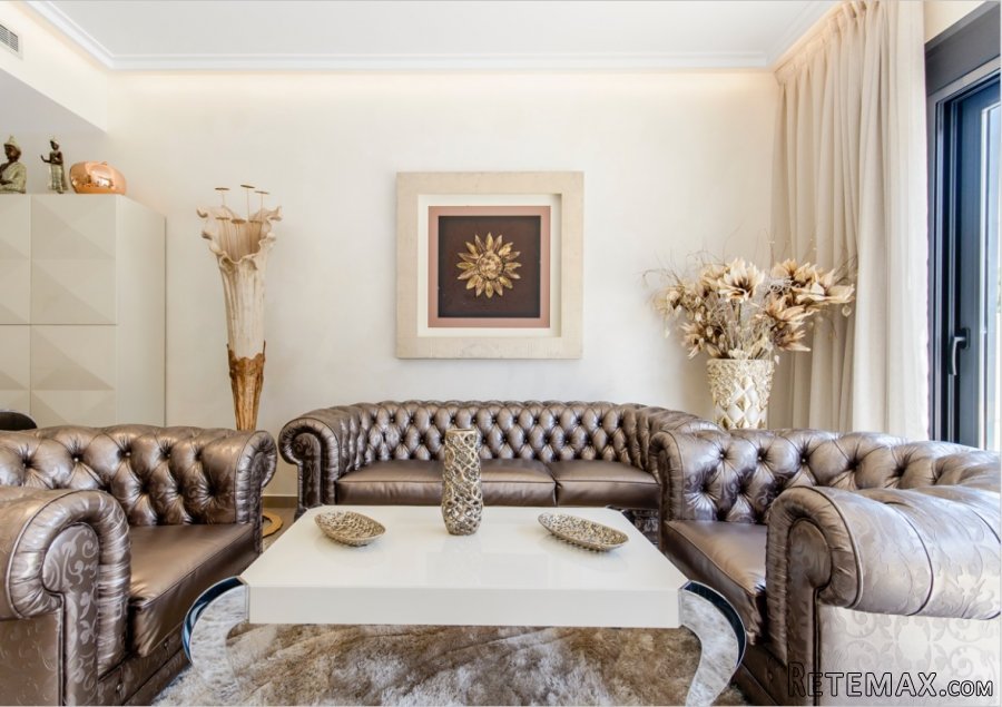 This modern and elegant villa is situated in one of the.. - 2