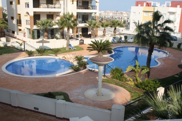 Very luxurious three room apartment within walking distance.. - 2