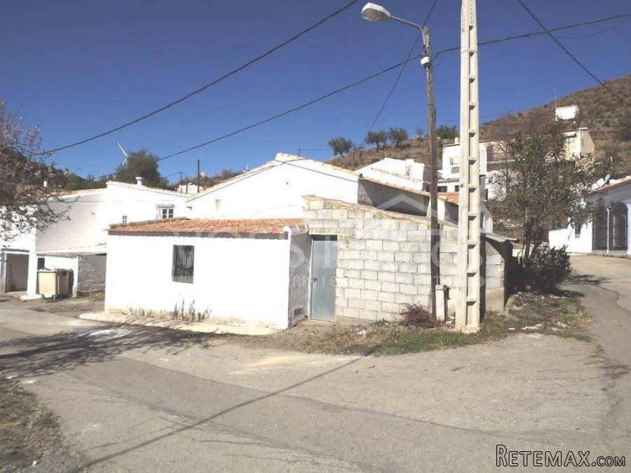 A lovely, traditionally, Spanish part reformed village.. - 3